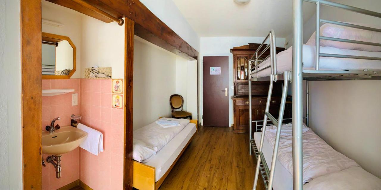 Weisses Roessli Hotel ลอยเคอร์บัด ภายนอก รูปภาพ