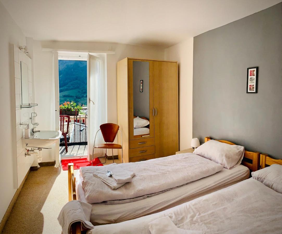 Weisses Roessli Hotel ลอยเคอร์บัด ภายนอก รูปภาพ